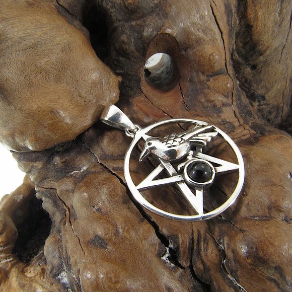 Solid 925 Sterling Silver & Black Onyx Wiccan Raven Pentacle Pentagram Pendant - Picture 3 of 9